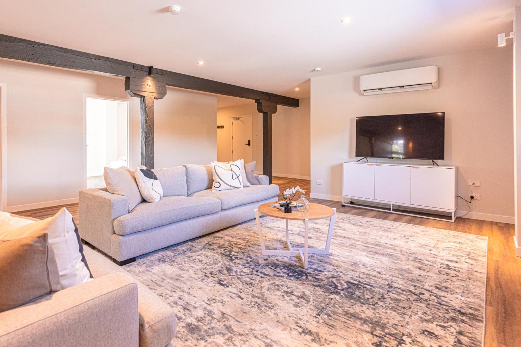 Johnston Apartments - Award-Winning Building, Your Unforgettable Stay Whanganui Exterior foto
